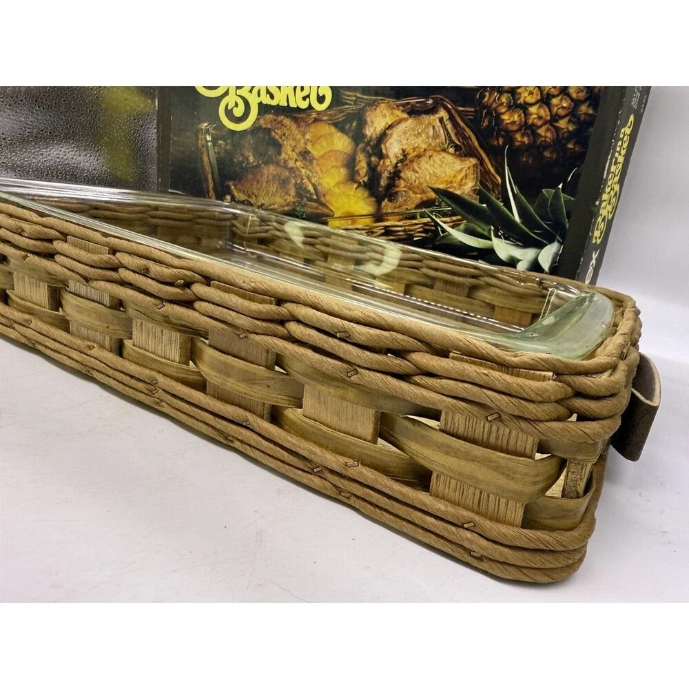 VTG 70s PYREX 2330 Baker in a Basket Clear 3 QT Utility Dish & Woven Basket 9x13